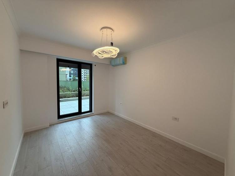 Spațiu comercial, de 74 mp, în Politehnica