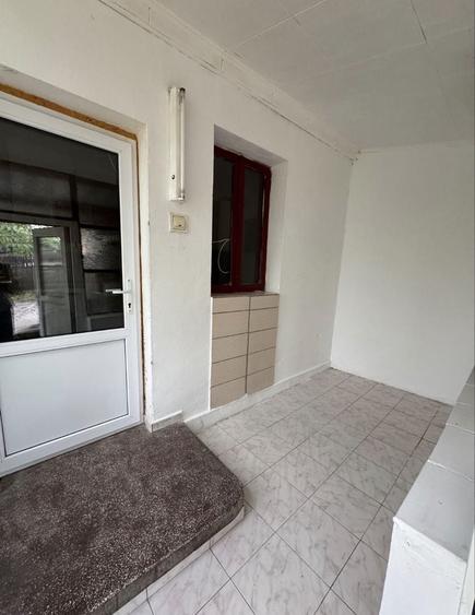 Casă cu 3 camere cu Teren 300 Mp în Central