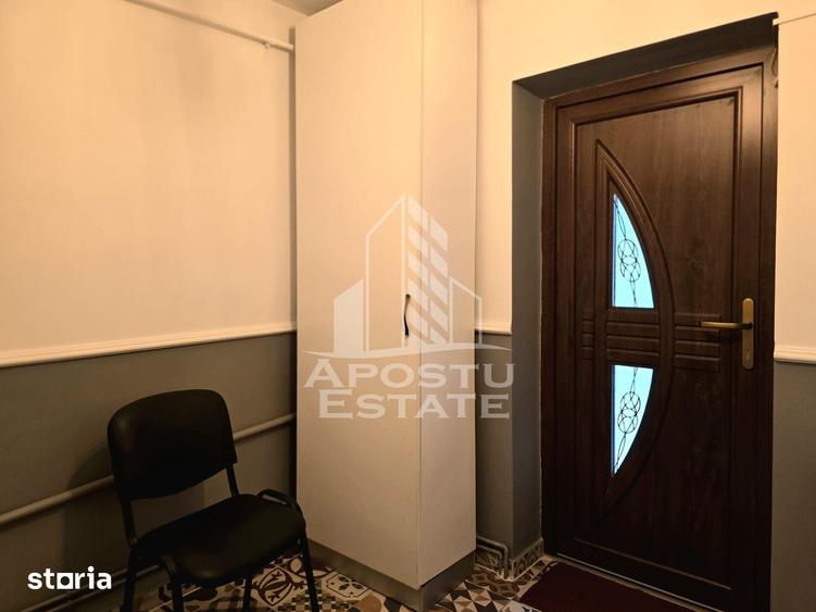 Apartament cu 3 camere semidecomandat în Funcționarilor