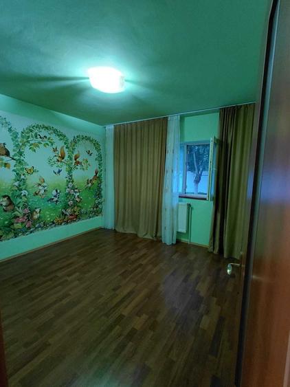 Apartament 3 camere decomandat - 12