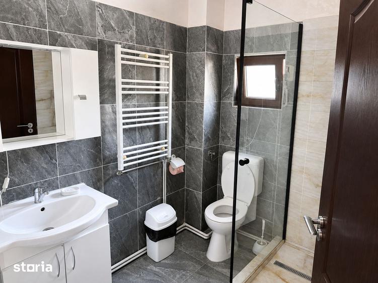 Casă cu Teren 1275 Mp în Bran