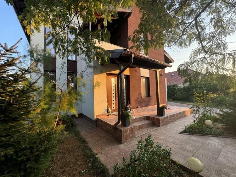Duplex cu 4 camere cu Canalizare în Șag