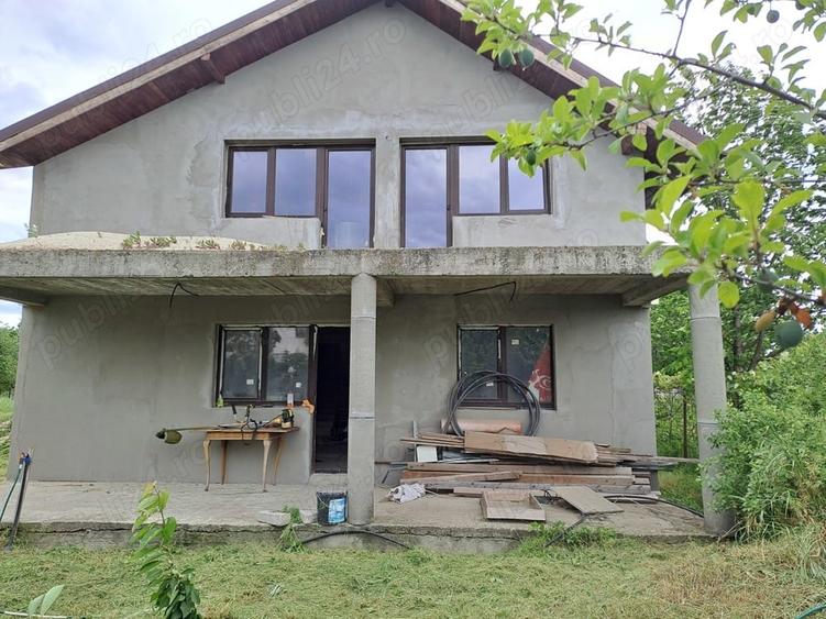 Casă cu 6 camere în Clinceni