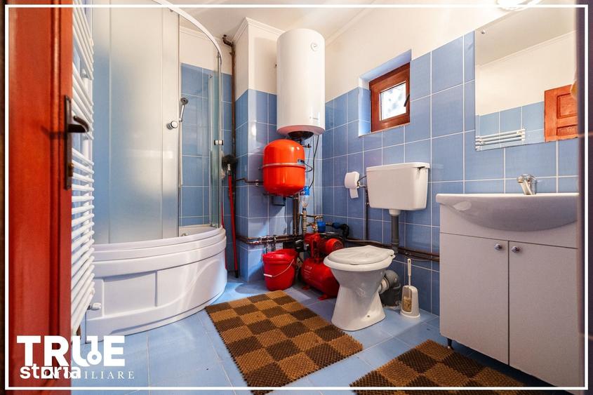 Casă cu 5 camere cu Teren 2253 Mp în Sălard