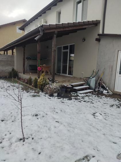 Duplex cu 4 camere cu Canalizare în Dumbrăvița