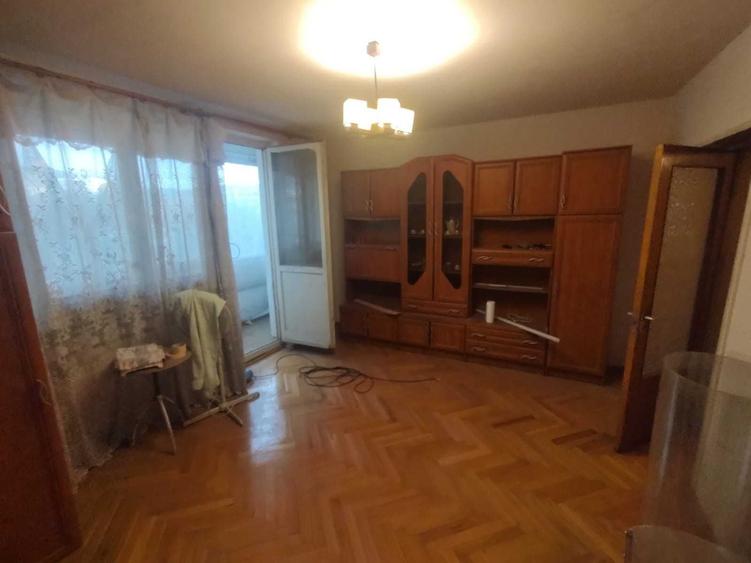 Apartament cu 2 camere decomandat în Griviței