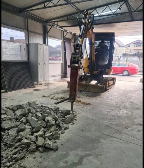 Casă cu 3 camere în Urlați