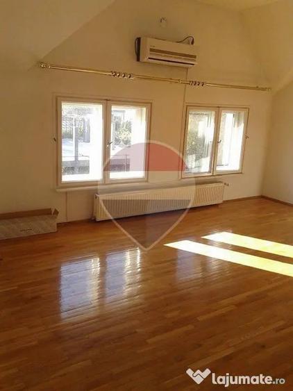 Casă cu 3 camere cu Teren 700 Mp în Zorilor