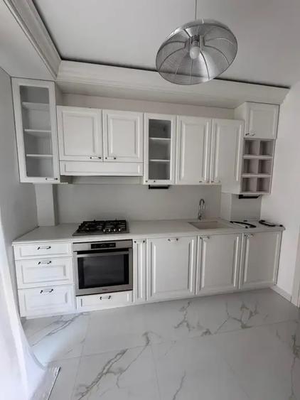 Apartament cu 4 camere decomandat, mobilat în Herăstrău