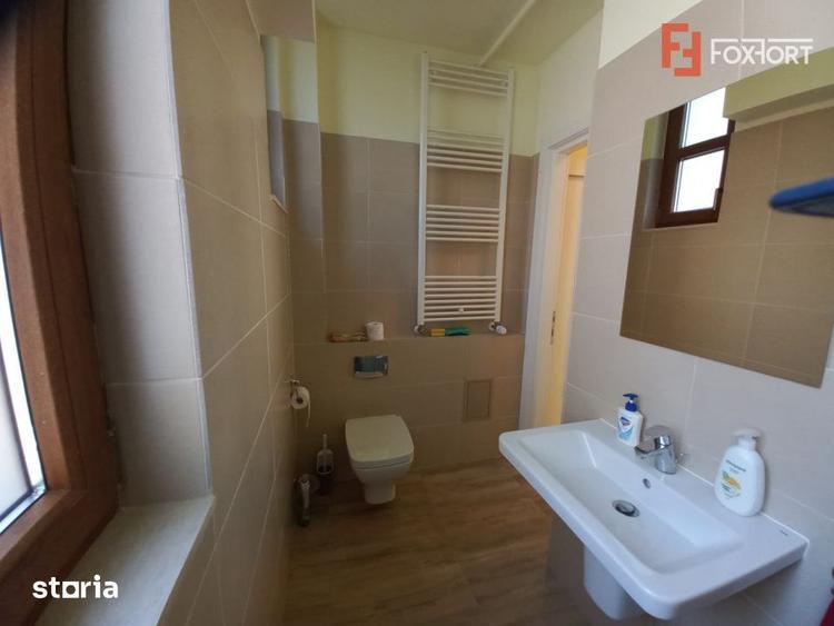 Apartament cu 3 camere decomandat în Badea Cârțan