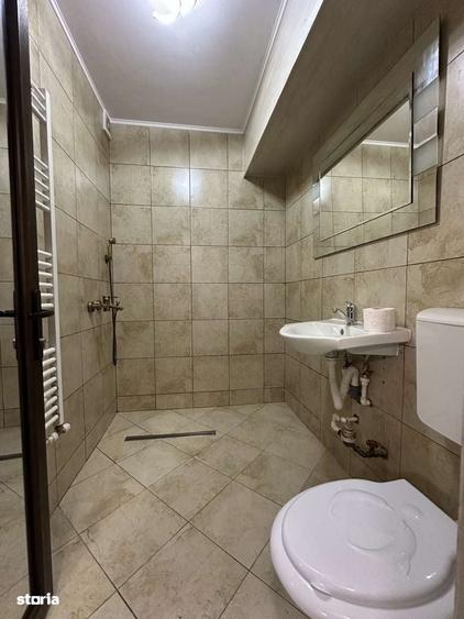 Apartament cu 2 camere semidecomandat în Calea Galați