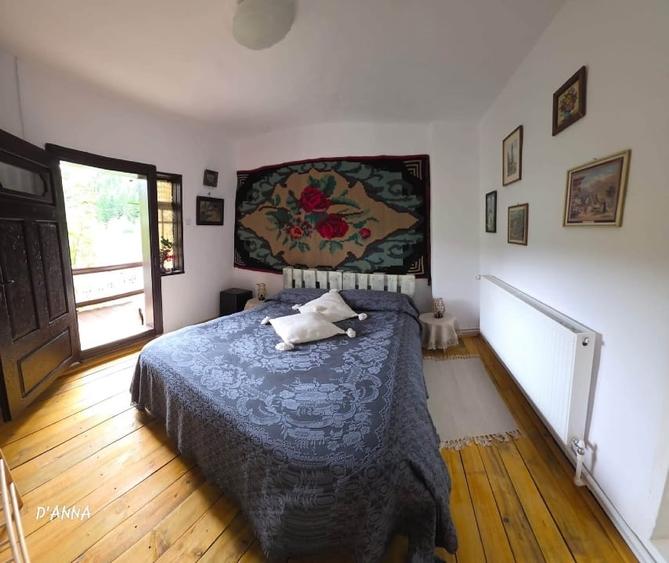 Casă individuală cu 4 camere cu Teren 20000 Mp în Hangu