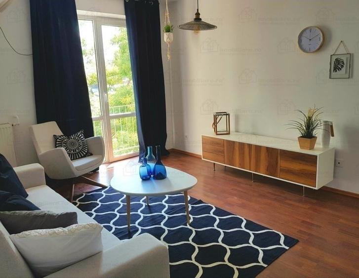Apartament cu 2 camere semidecomandat, mobilat în Romană