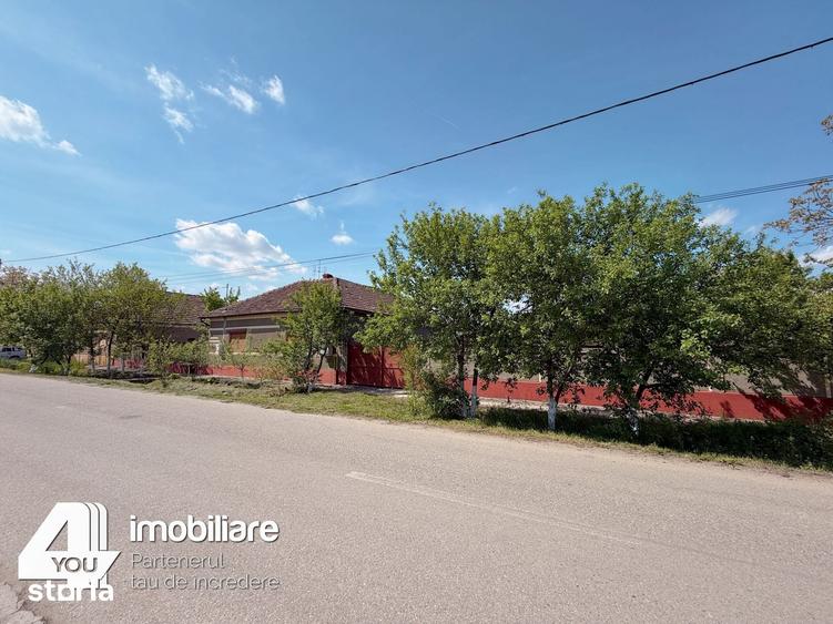 Casă cu 3 camere cu Teren 2114 Mp în Central