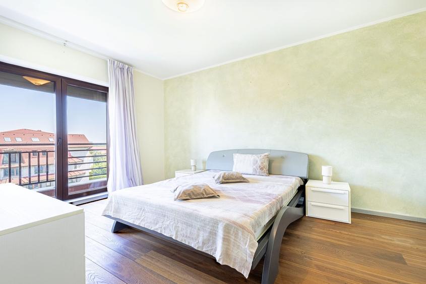 Apartament cu 3 camere semidecomandat, mobilat în Sisești