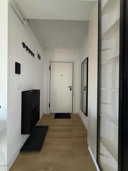 Apartament cu 2 camere semidecomandat în Cetate