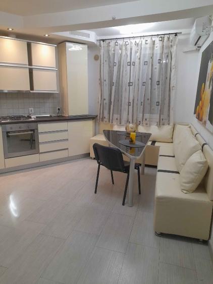 Apartament cu 2 camere semidecomandat în Giroc