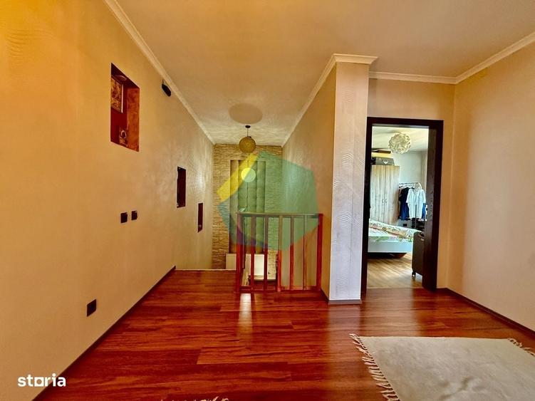 Casă cu 4 camere cu Teren 400 Mp în Ferme