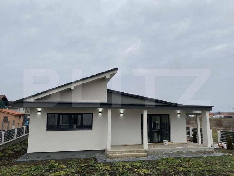 Casă cu 3 camere cu Teren 510 Mp în Jucu