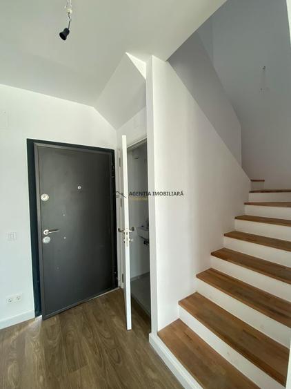 Duplex cu 4 camere cu Canalizare în Tunari