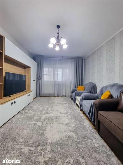 Apartament cu 3 camere decomandat, mobilat în Galata