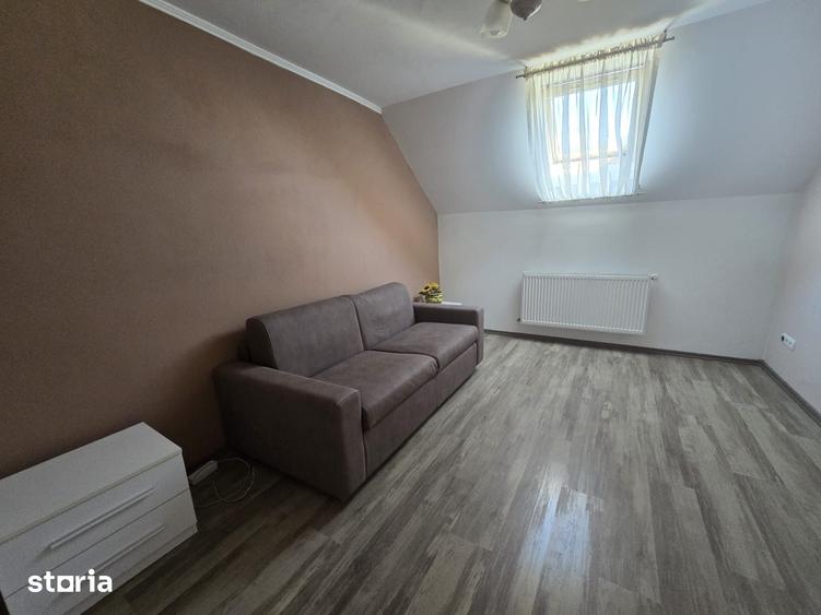 Casă cu 3 camere cu Teren 300 Mp în Central