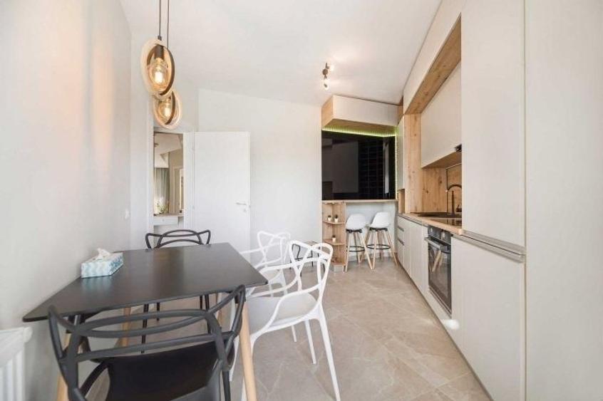 Apartament cu 2 camere semidecomandat, mobilat în Mihai Bravu