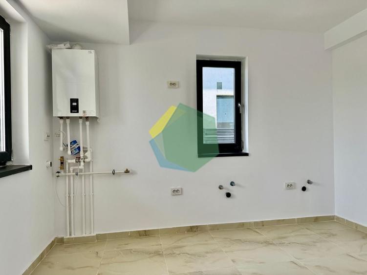 Duplex cu 3 camere cu Canalizare în Sud-Est