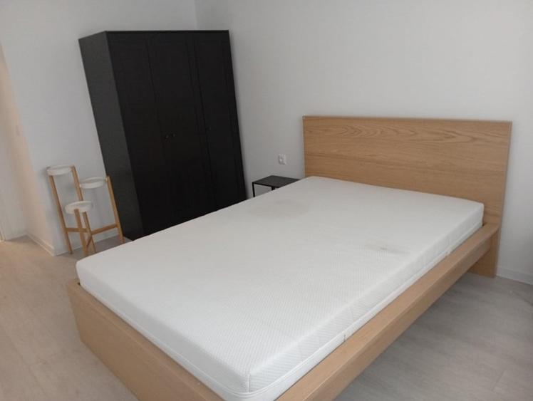 Apartament cu 2 camere decomandat în Titan