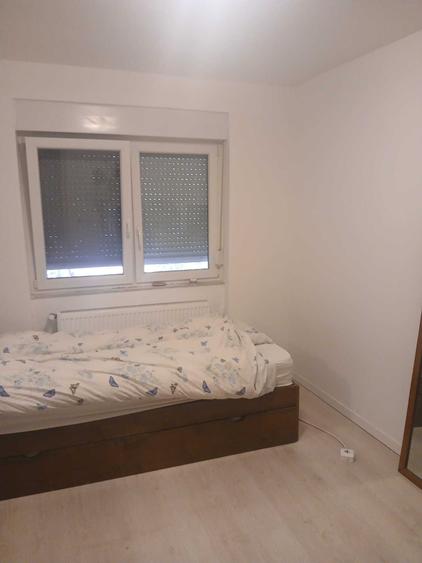 Apartament cu 3 camere decomandat în Micro 15