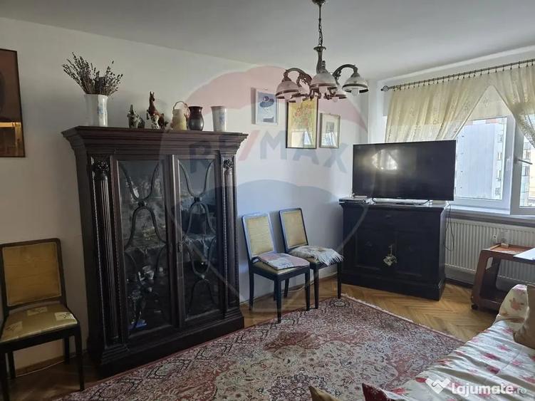Apartament cu 2 camere decomandat în Central