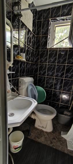 Garsonieră decomandată în Apărătorii Patriei