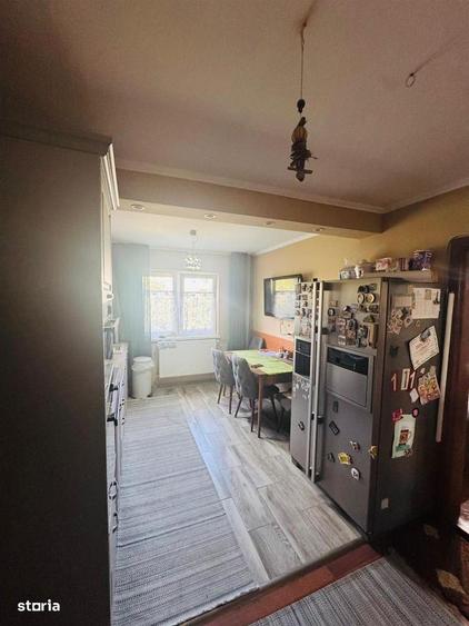 Apartament cu 4 camere semidecomandat în Nufărul