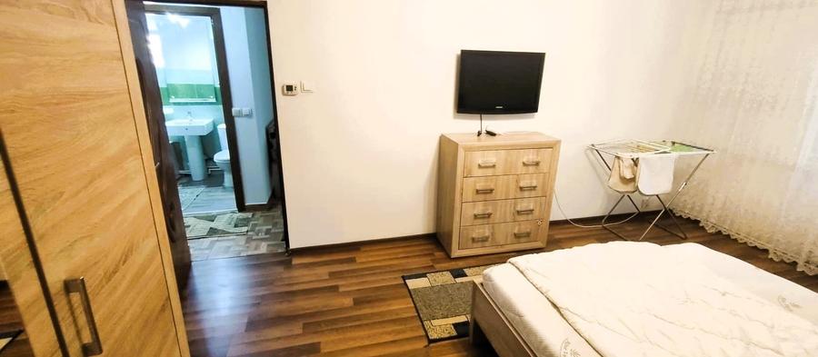 Garsonieră decomandată în Podul de Fier