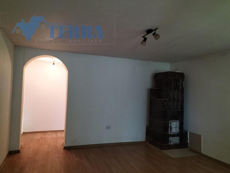 Casă individuală cu 4 camere cu Teren 2300 Mp în Stâlpeni