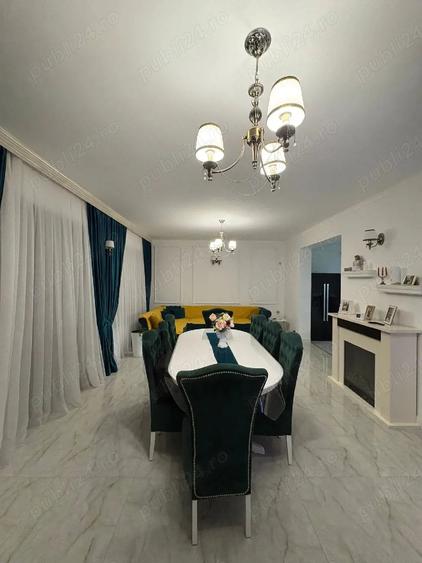 Casă cu 5 camere cu Teren 400 Mp în Haieu