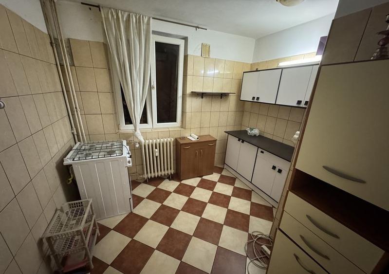3 camere | etaj 1 | decomandat | 150 m Metrou Raul Doamnei - 4