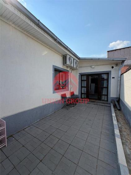 Casă cu 3 camere cu Teren 107 Mp în Delfinariu