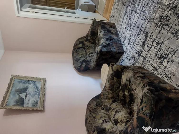 Apartament cu 2 camere decomandat în Podu Roș
