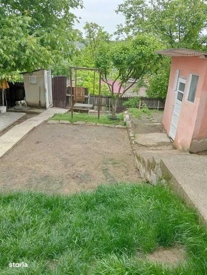 Casă cu 4 camere în Albești