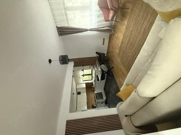 Casă cu Teren 400 Mp în Mușcel
