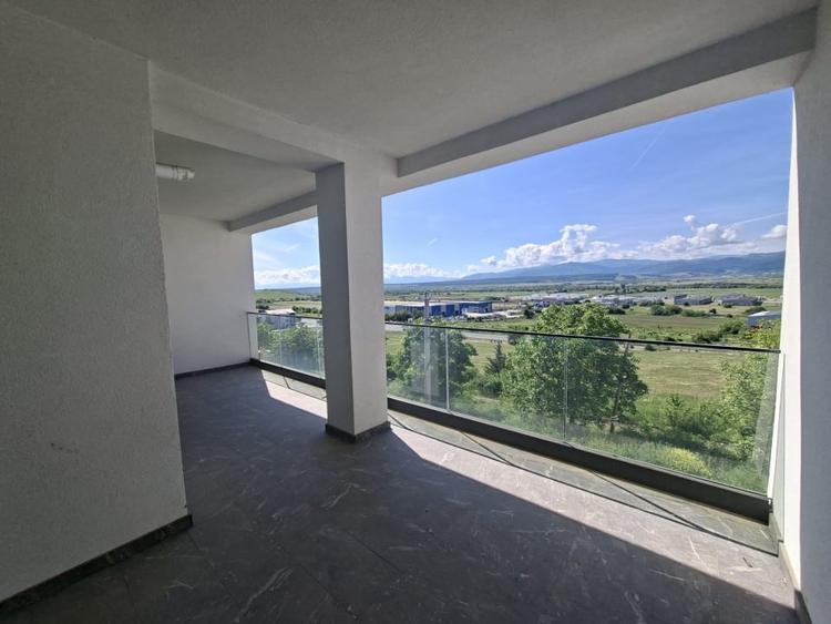 Apartament cu 2 camere decomandat în Cristian