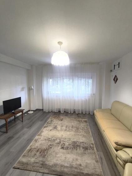 Apartament cu 2 camere decomandat în Vitan