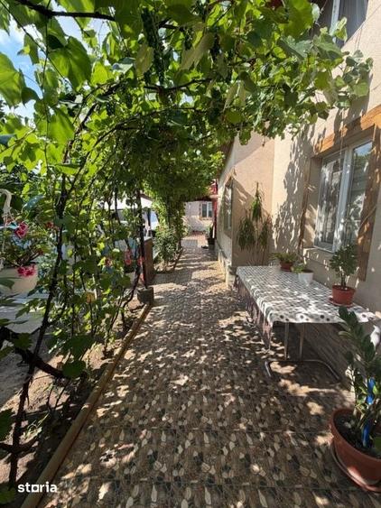 Casă cu 5 camere cu Teren 359 Mp în Sântandrei