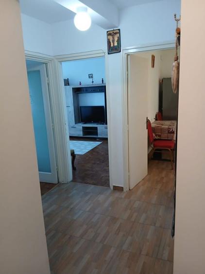 Apartament cu 2 camere decomandat, mobilat în Eroii Revoluției