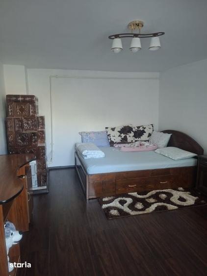 Casă cu 4 camere cu Teren 1000 Mp în Surani