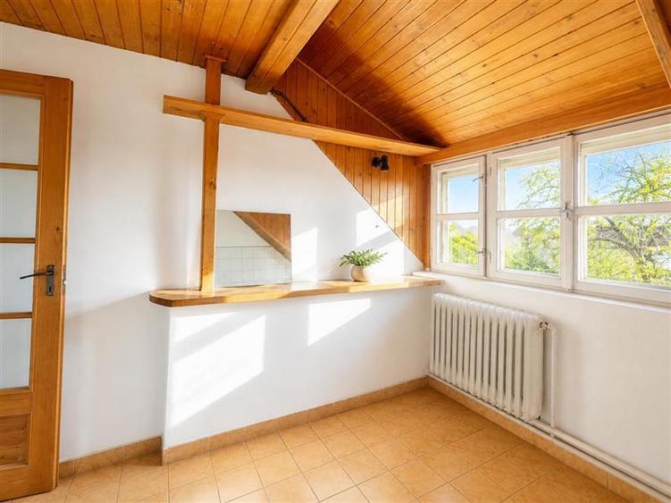 Spațiu comercial, de 483 mp, în Ilieni