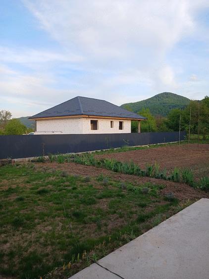 Casă cu Teren 850 Mp în Vad