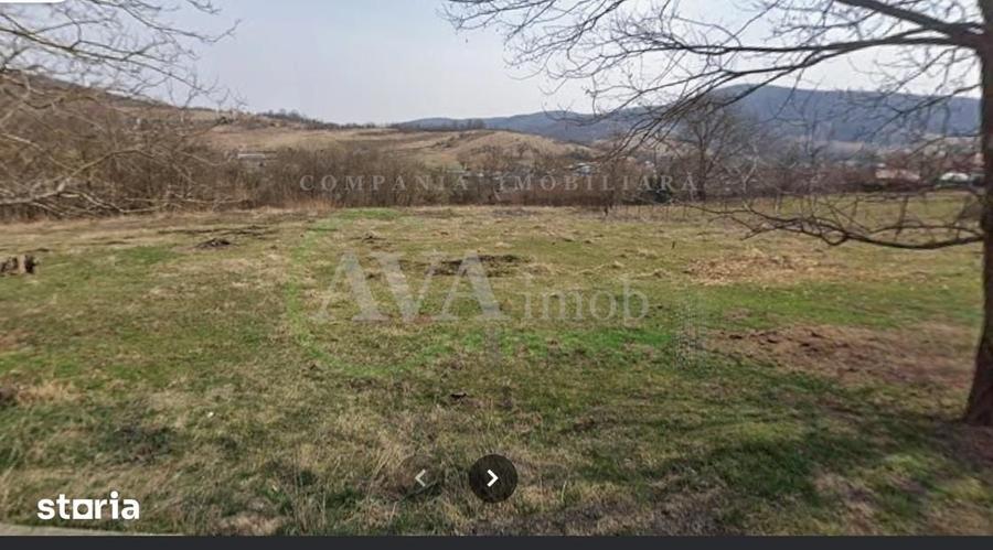 Teren de 2800 mp, în Mărgineni