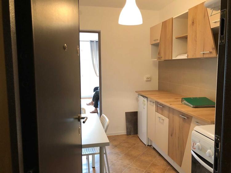 Garsonieră decomandată, mobilată în Complex Studențesc